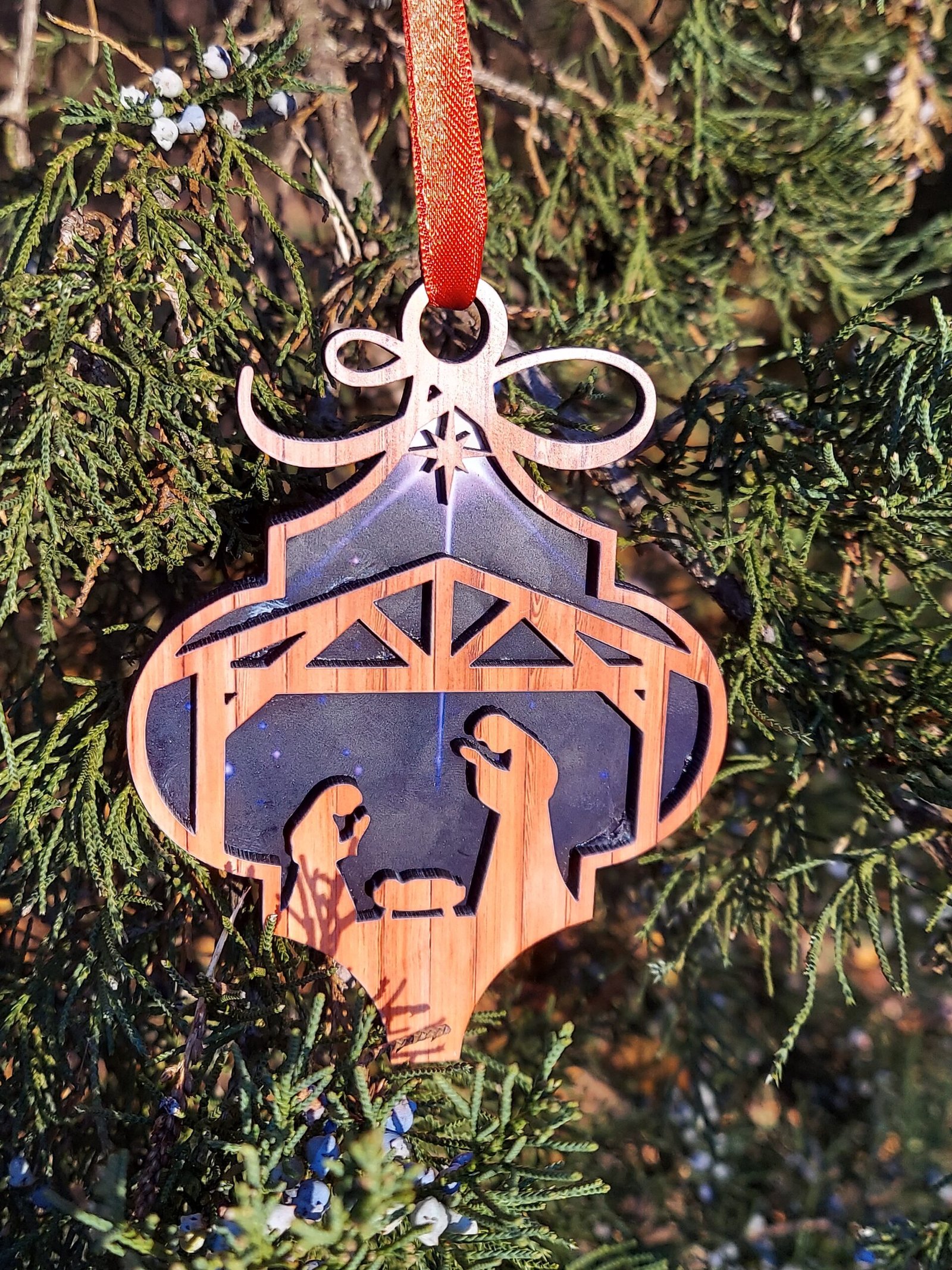 Layered Holy Family Nativity Ornament – Mary, Joseph & Baby Jesus Christmas Decoration 1 Holy Family Nativity Ornament